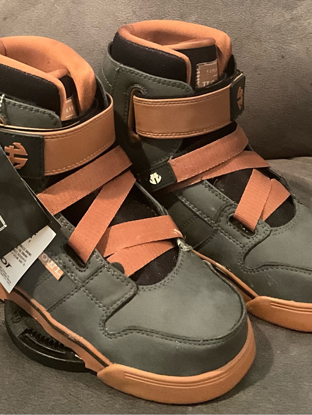 NWT Dark Grey Men’s Humanoid HOWL 8-9 Waterboard Boots